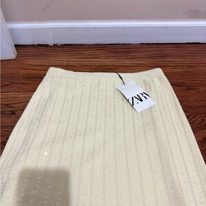 Zara Cream Midi Pencil Skirt with Ribbed Sequin Design
